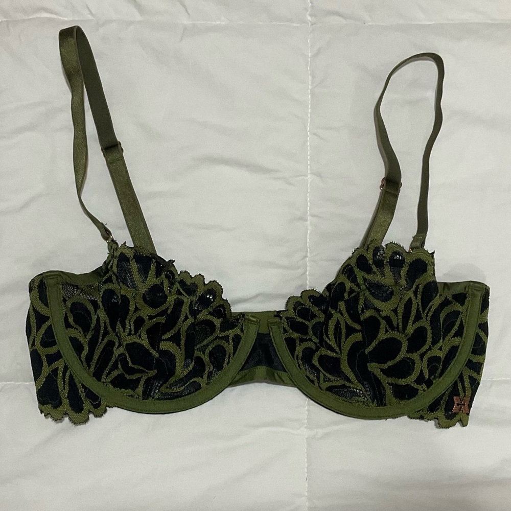 Savage X Fenty Olive and Black Lace Bra